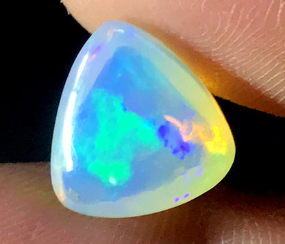 100% Natural Opal Gemstone 4.14 Ratti