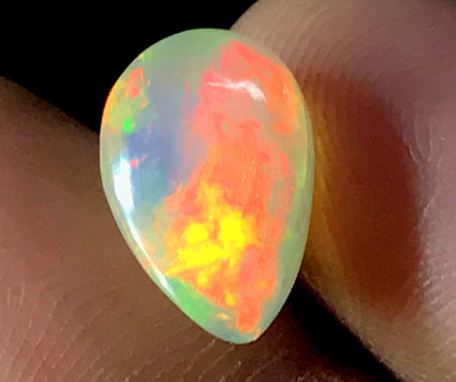 100% Natural Opal Gemstone 2.94 Ratti