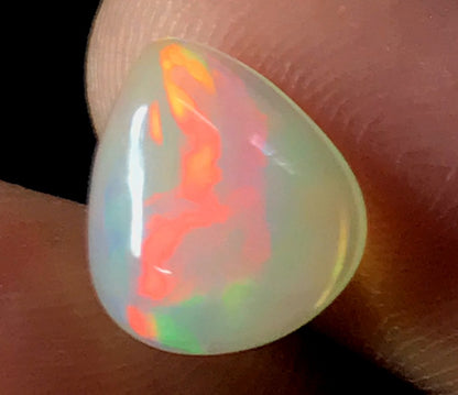 100% Natural Opal Gemstone 2.18 Ratti