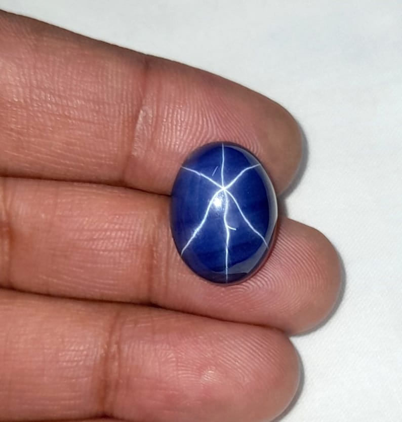 Star Sapphire 16 Ct Gemstone
